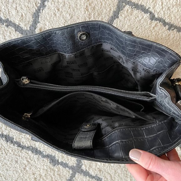 Michael Kors Hamilton Black Alligator Skin Handbag - Picture 4 of 4